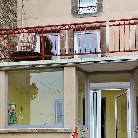Maison De 2 Chambres A Avec Terrasse Amenagee Et Wifi * Volvic