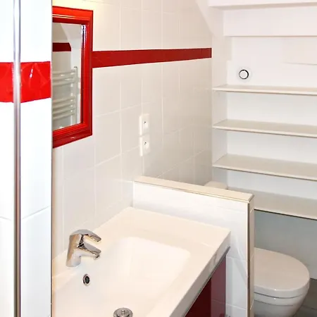 Hébergement de vacances Maison De 2 Chambres A Avec Terrasse Amenagee Et Wifi